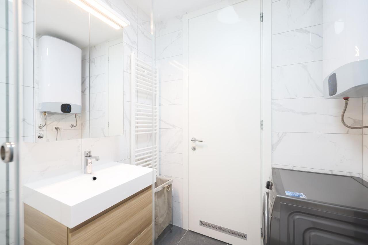 The City Block Apartment Zára Kültér fotó